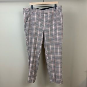 Ava & Viv Cropped Plaid Pants
